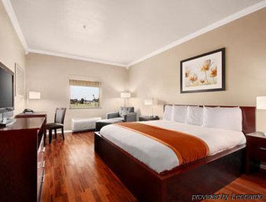 Lone Star Inn & Suites Groesbeck Esterno foto